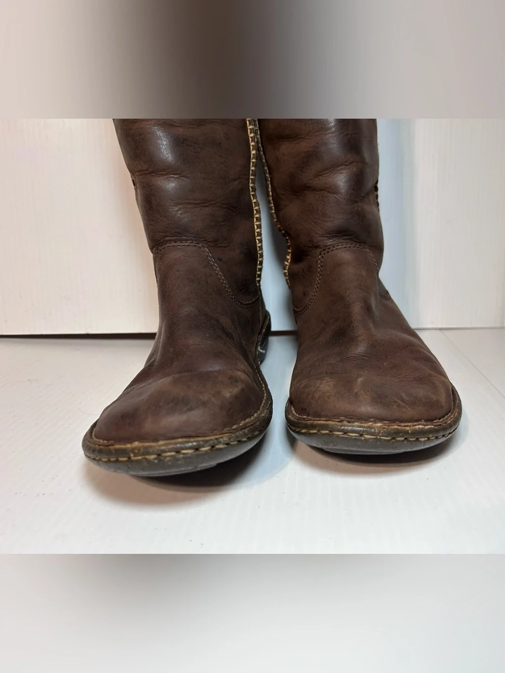 UGG SN 5139 brown leather shearling tall boots winter size 9